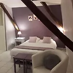Domaine De L'asenon 3*