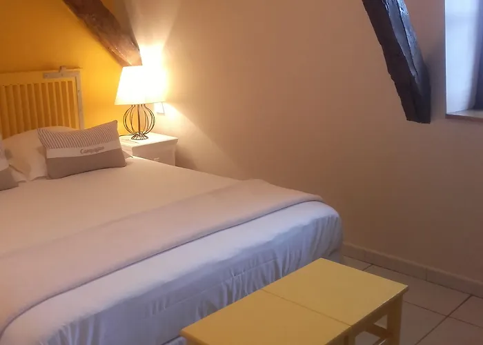 Domaine De L'asenon 3* Causse-et-Diege